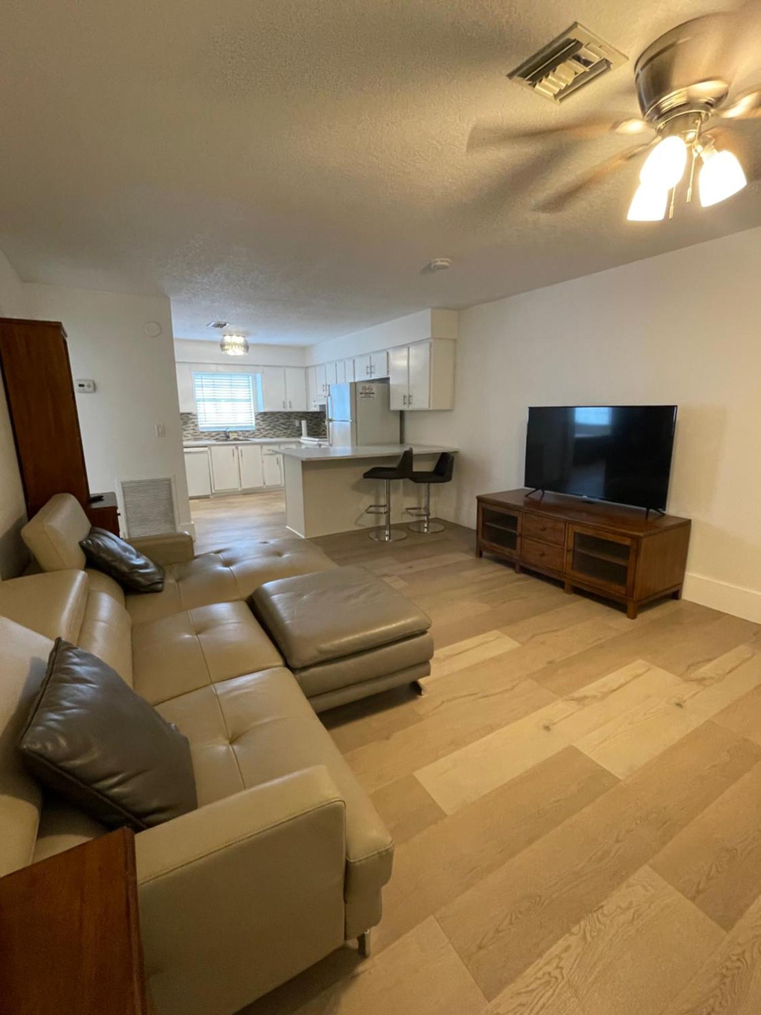 Cozy Downtown Apartments On Water Fort Lauderdale Bagian luar foto