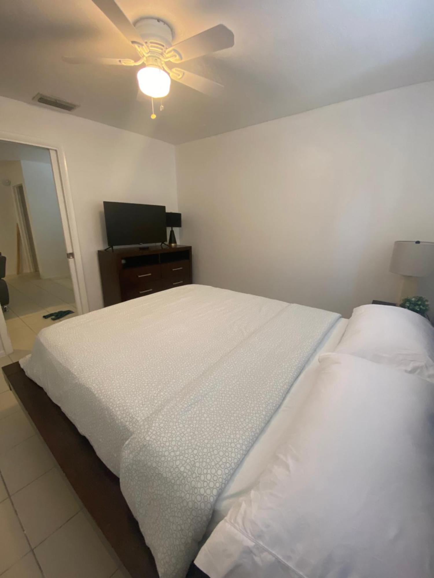 Cozy Downtown Apartments On Water Fort Lauderdale Bagian luar foto
