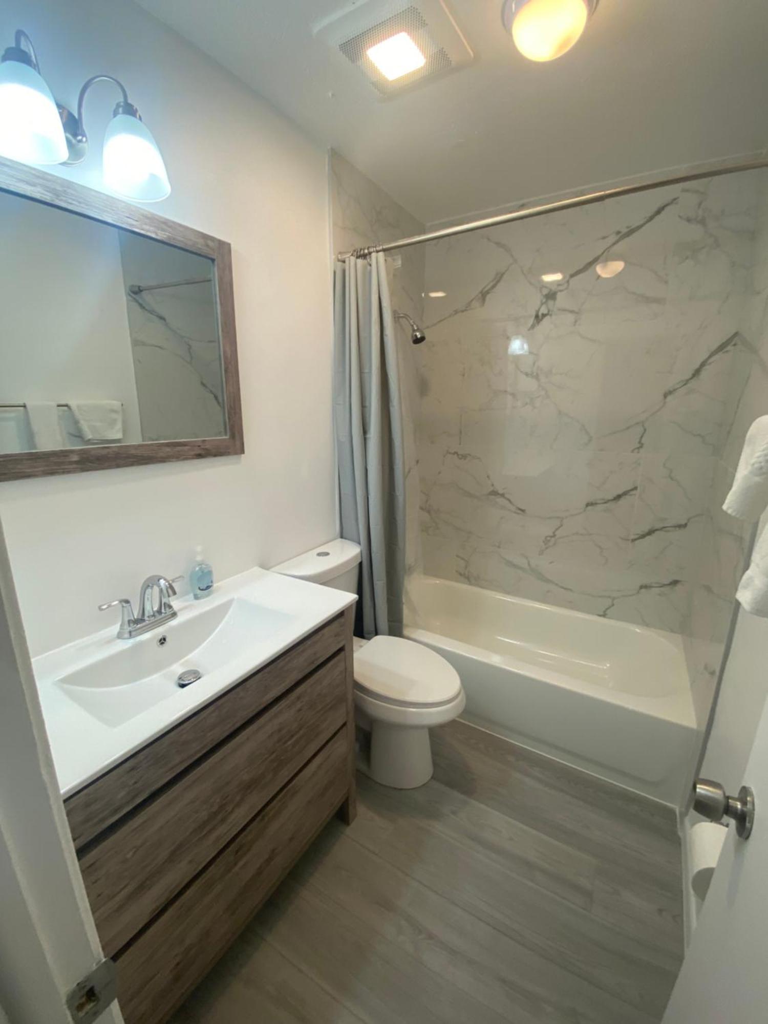 Cozy Downtown Apartments On Water Fort Lauderdale Bagian luar foto