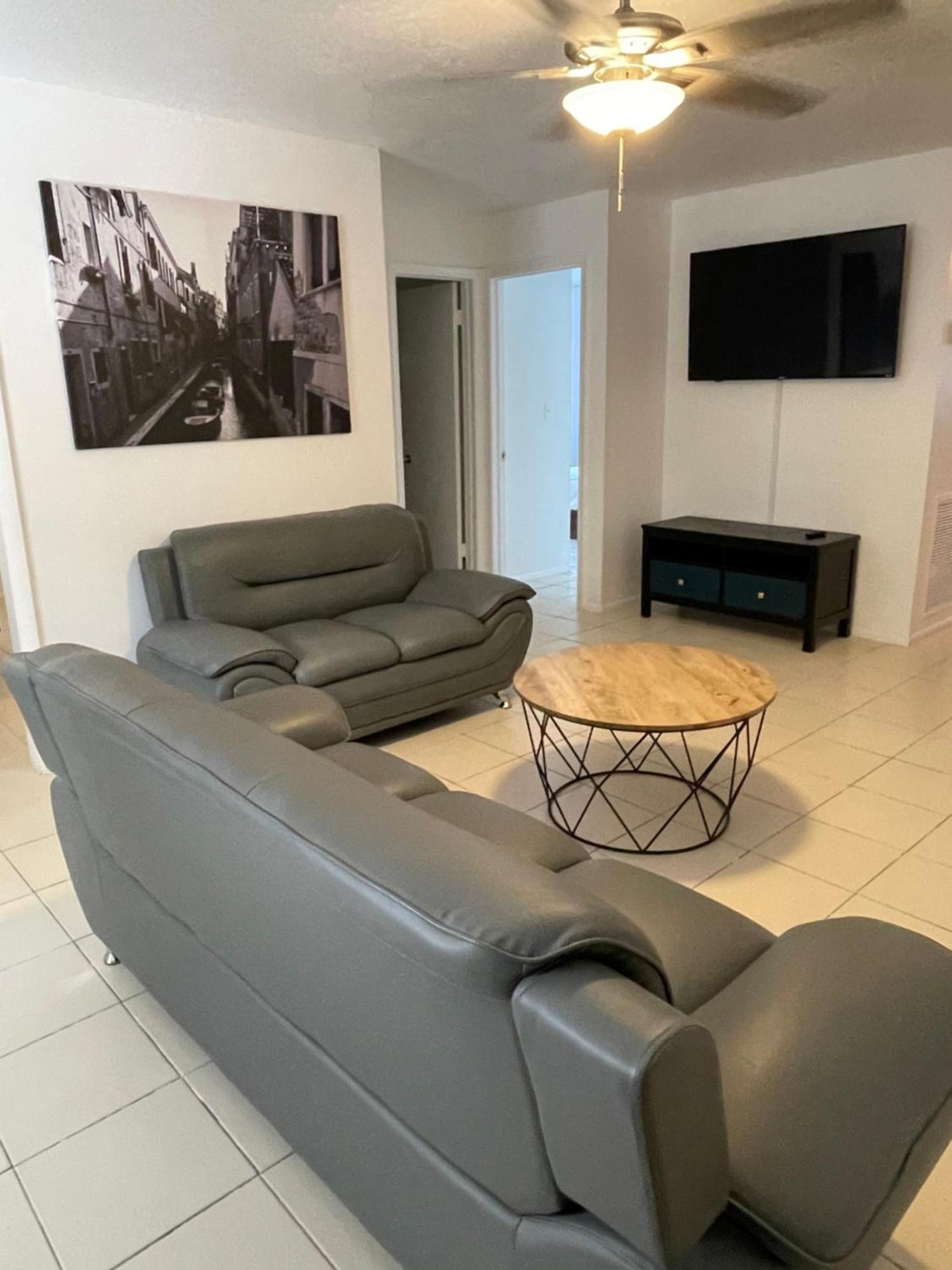 Cozy Downtown Apartments On Water Fort Lauderdale Bagian luar foto